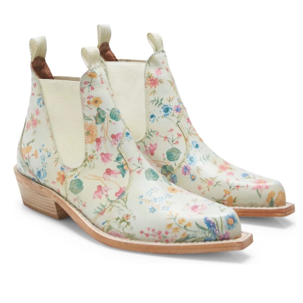 NEW Free People Beau Western Chelsea Boot